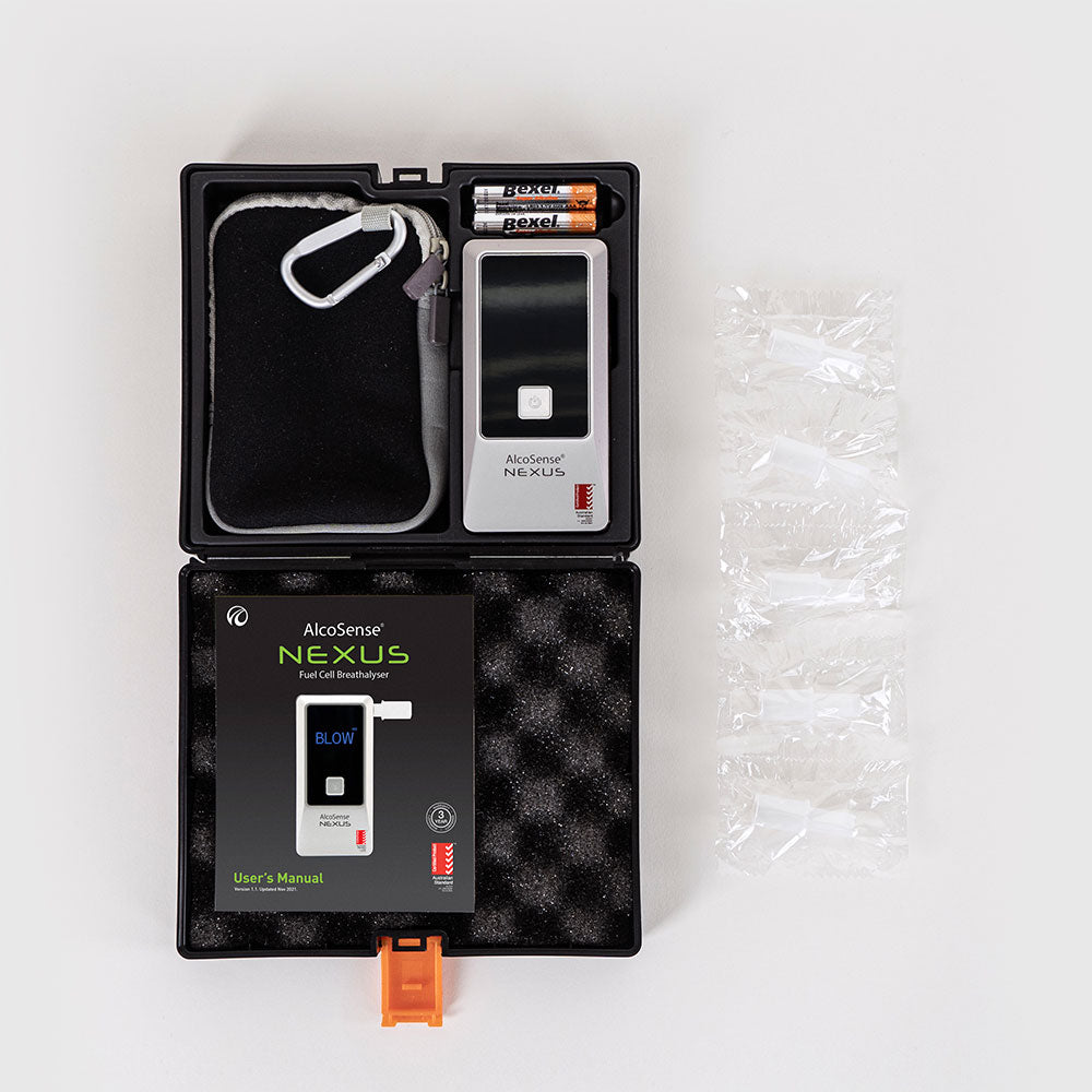 AlcoSense Nexus personal breathalyser casing and contents